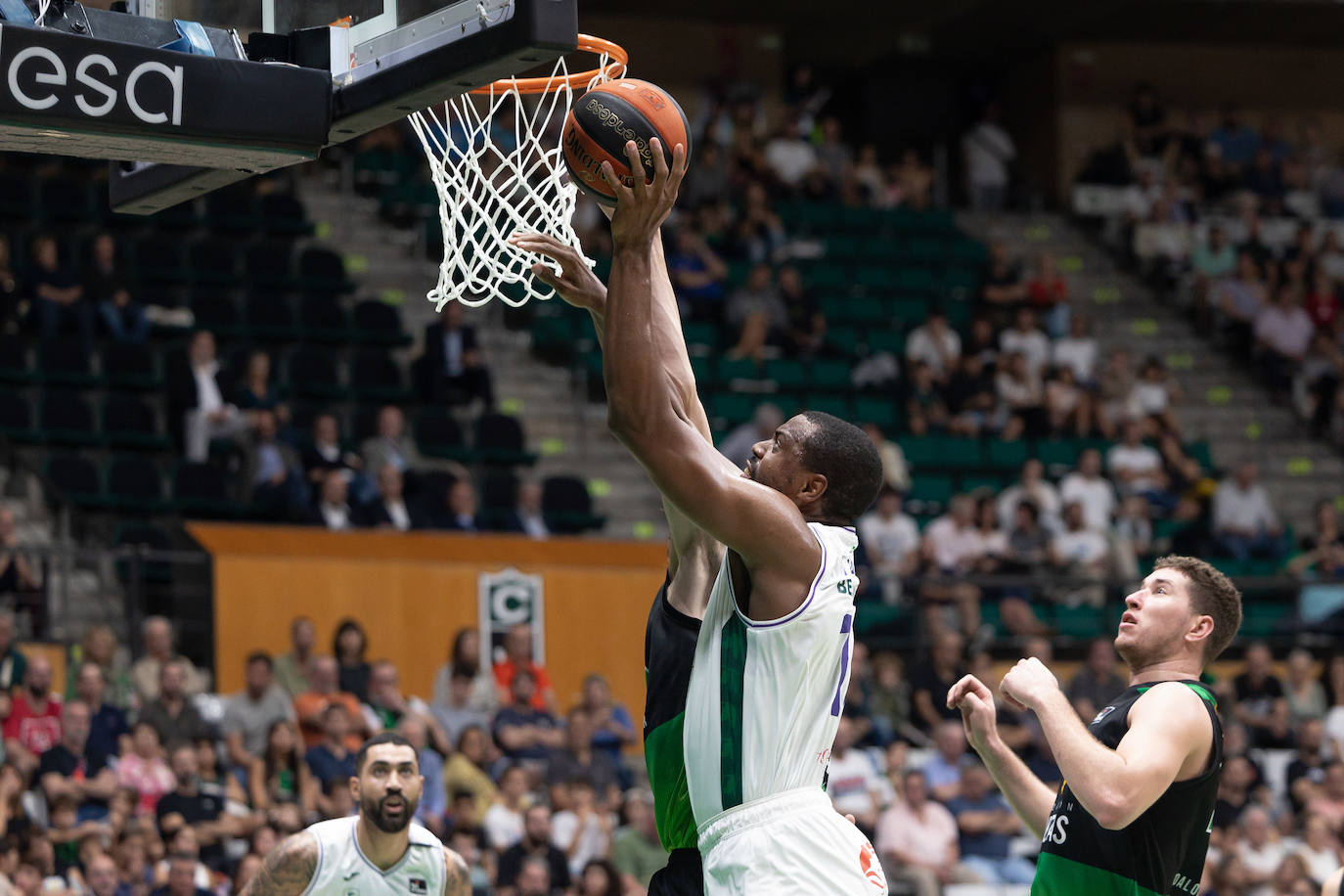 Derrota del Unicaja en la cancha del Joventut. 