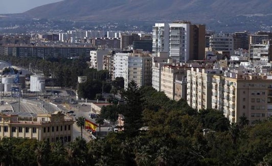 Zona portuaria junto a la avenida de Manuel Agustín Heredia. 