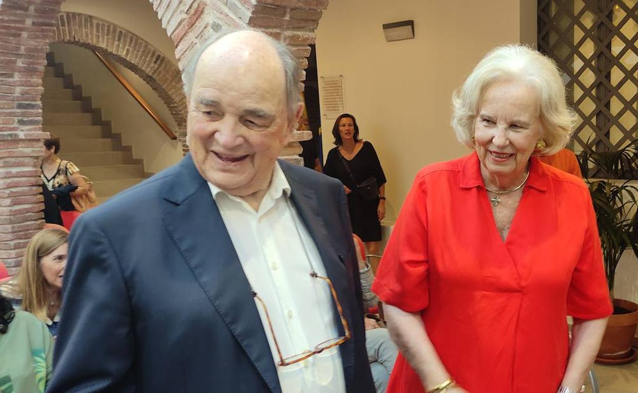 El conde Rudi y su esposa, la princesa María Luisa de Prusia.