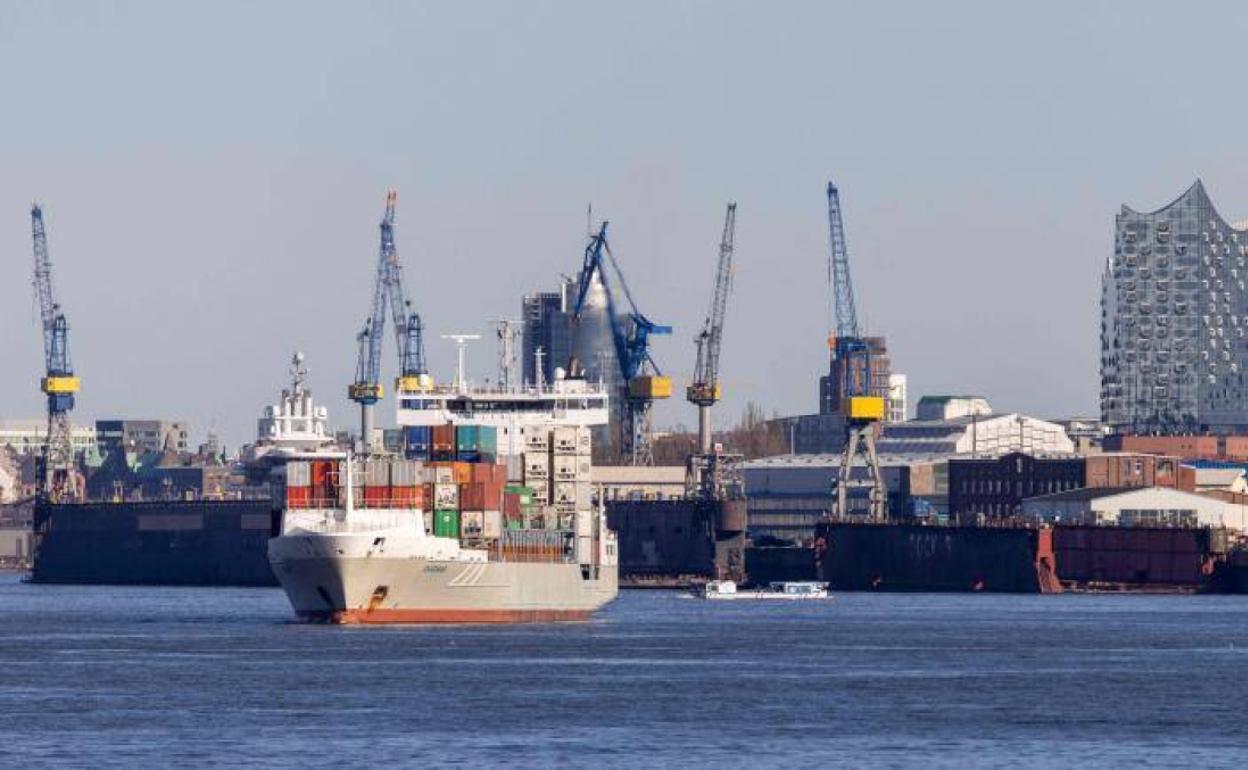 Vista del puerto de Hamburgo en el río Elbe, el pasado marzo.