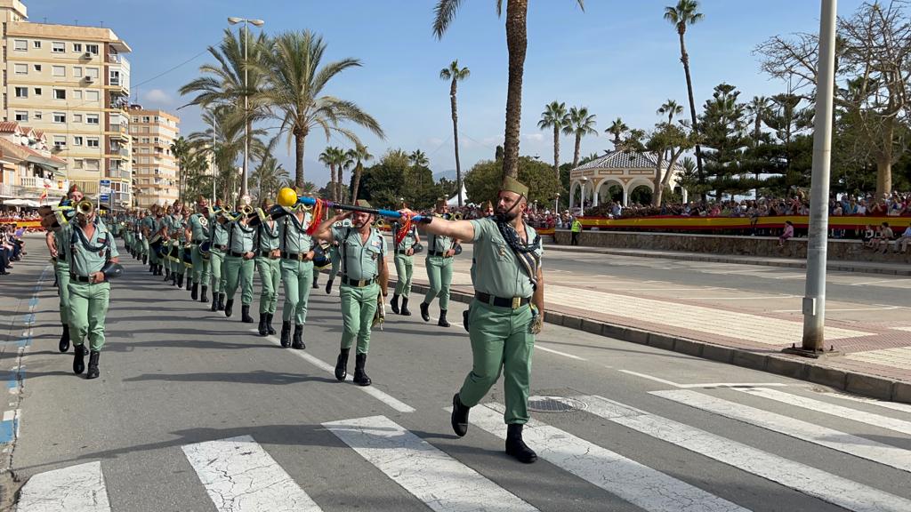 Más de 400 personas participan en un acto que contó con más de 300 legionarios de los tercios de Ronda y Viator