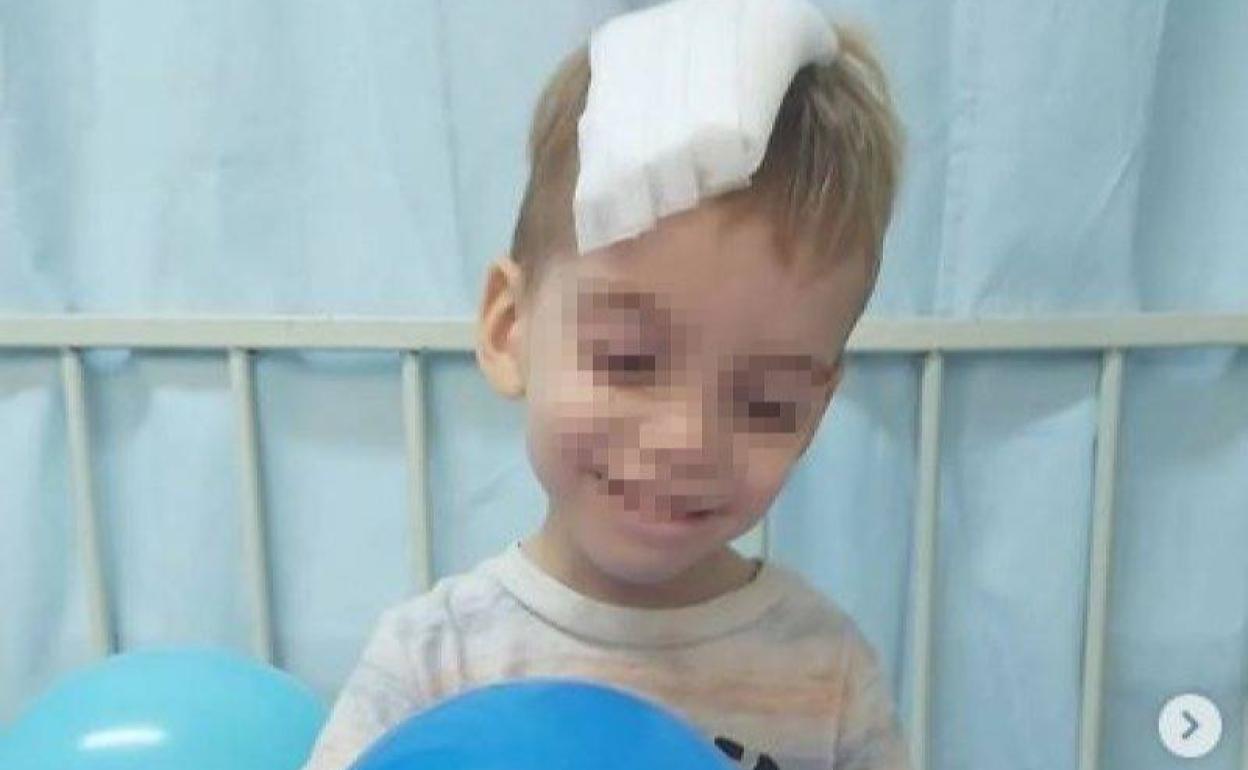 Imagen del pequeño Oliver subida a sus padres días atrás en sus redes sociales. 