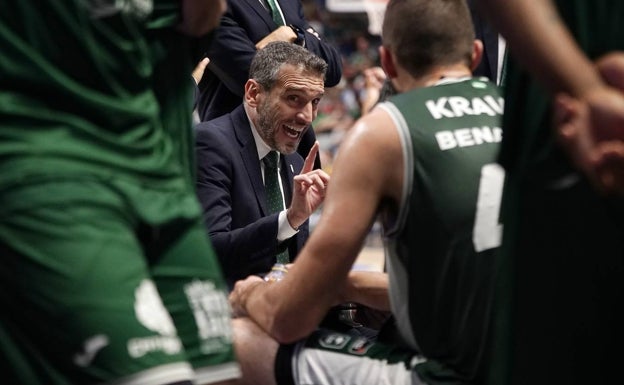 Ibon Navarro: «Estoy contento porque el partido contra el Covirán Granada tenía mucha dificultad»