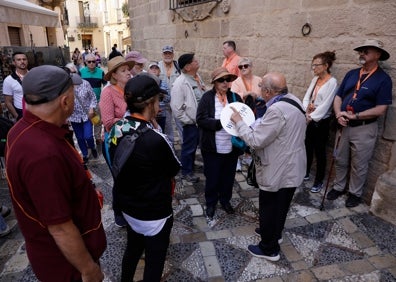 Imagen secundaria 1 - El domingo que Alice estuvo a punto de ver el &#039;Guernica&#039; en Málaga