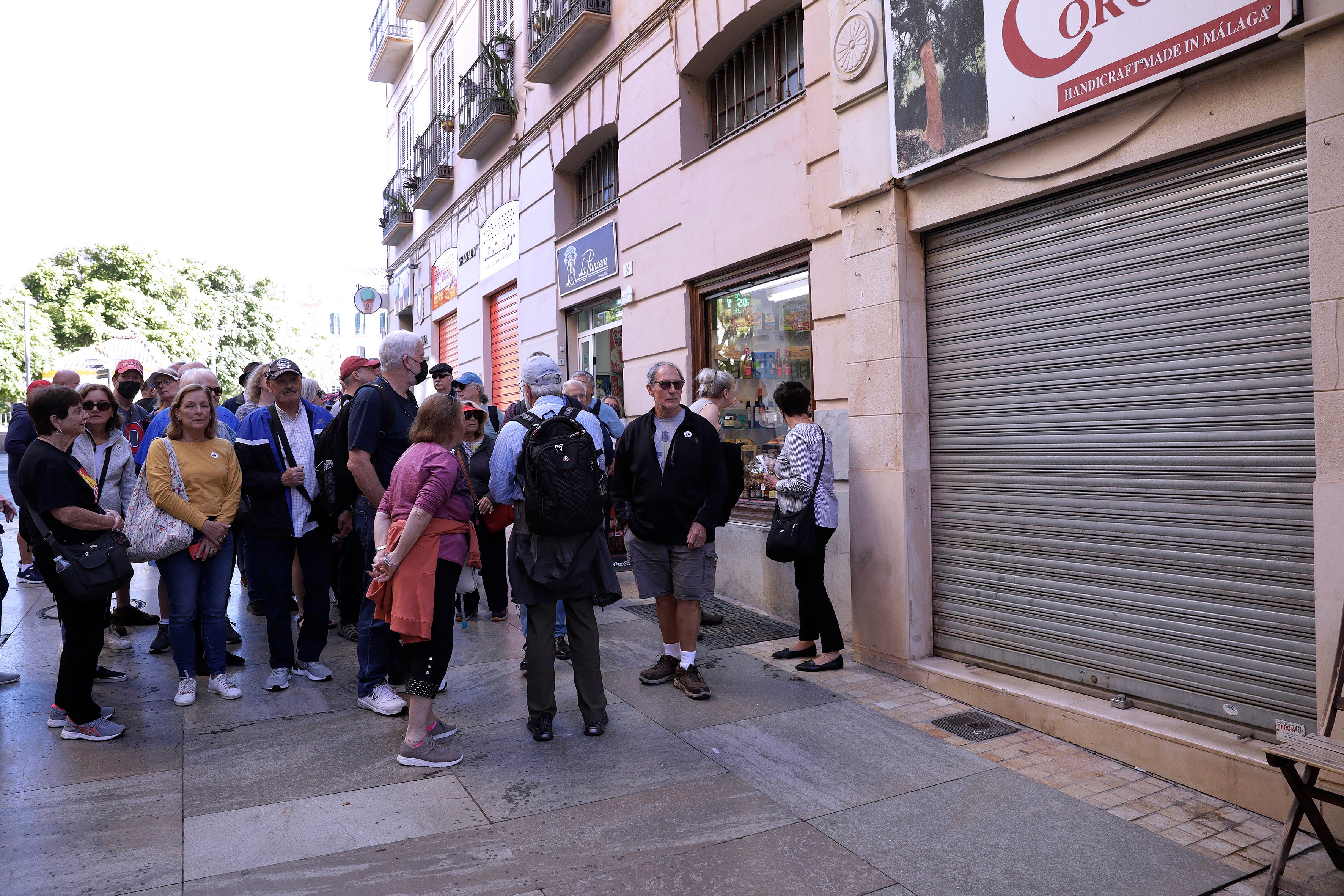 Sólo tres tienen capacidad para mover 4.270 viajeros el 'Norwegian Escape'; 2.253, el 'Marella Explorar 2'; y 2.416, el 'Vision of the Seas'. 