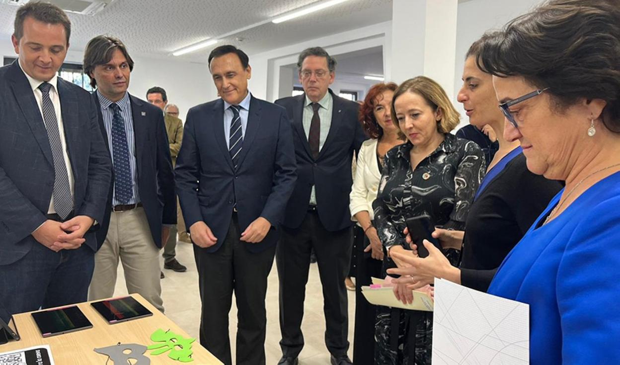 La Junta se fija aumentar sus investigadores un 41% en 2027