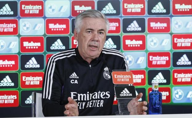 Carlo Ancelotti, entrenador del Real Madrid, durante la conferencia de prensa de este miércoles. 