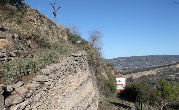 Últimos metros antes de llegar a la entrada de la ermita.