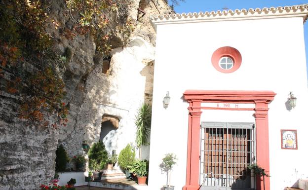 Ermita rupestre de la Virgen de la Cabeza.