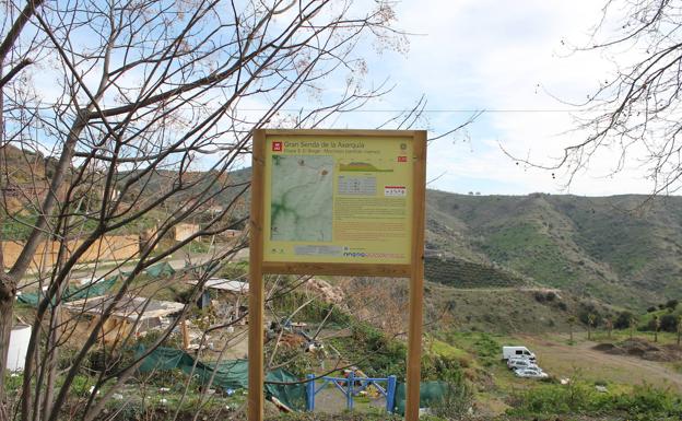 El inicio está junto a la avenida de la Pasión.