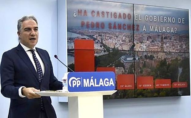 Elías Bendodo, coordinador general del PP, en su comparencia de este viernes en Málaga. 