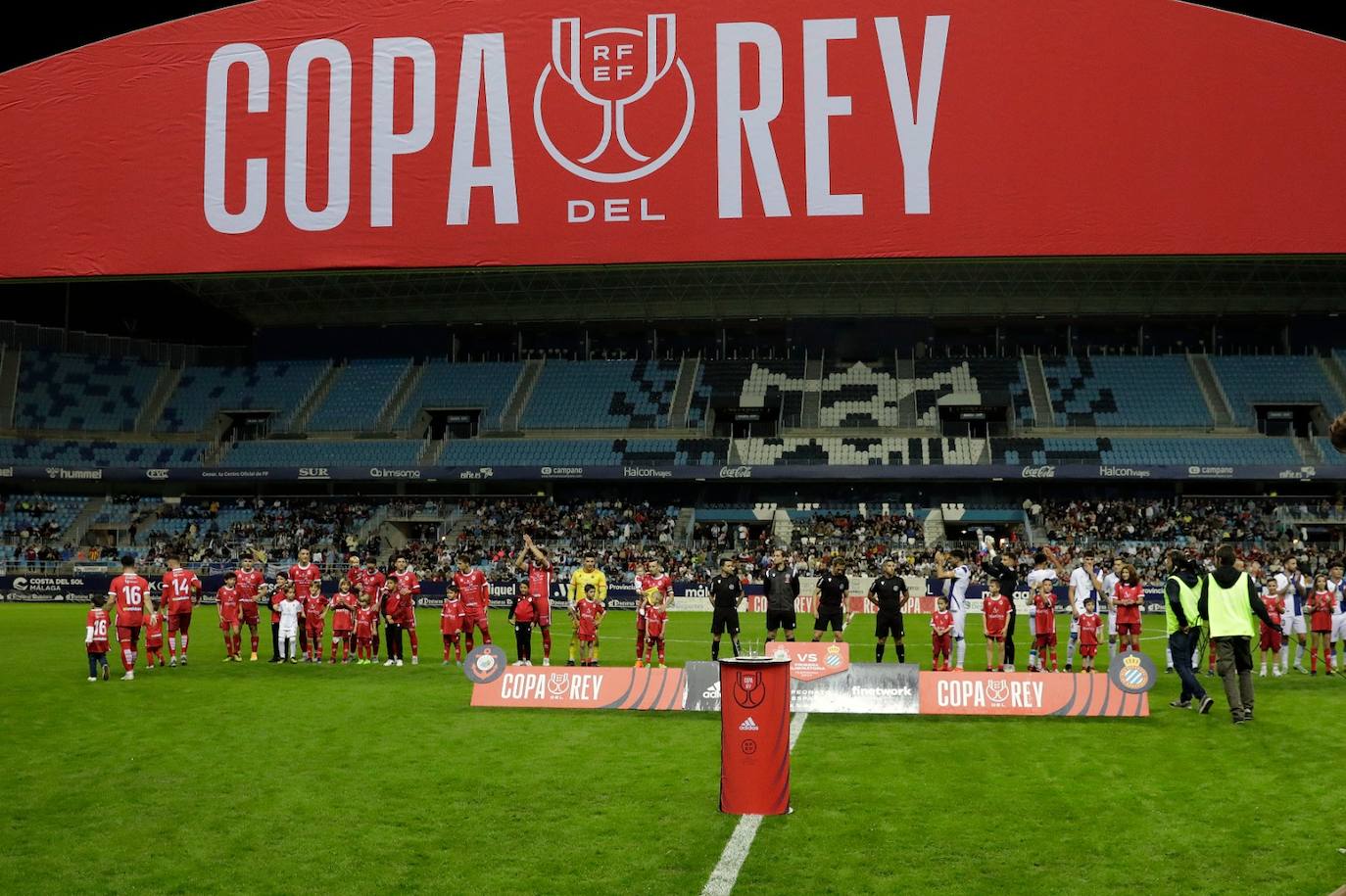 El Rincón cae en copa ante el Espanyol (0-3). 