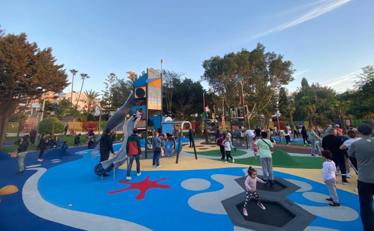 Imagen del espacio infantil reabierto en Nerja tras las obras de reacondicionamiento. 