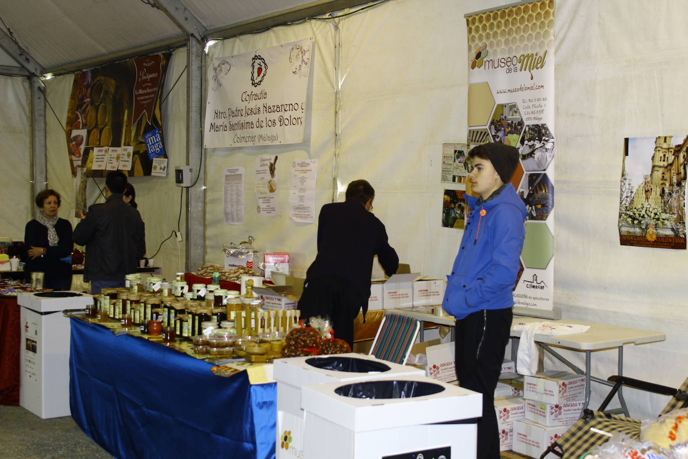 La miel será una de las protagonistas en el Mercado Artesano de Colmenar. 