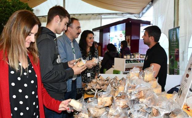 Benalauría celebra su Feria de Artesanía y Gastronomía entre el jueves 8 y el sábado 10.