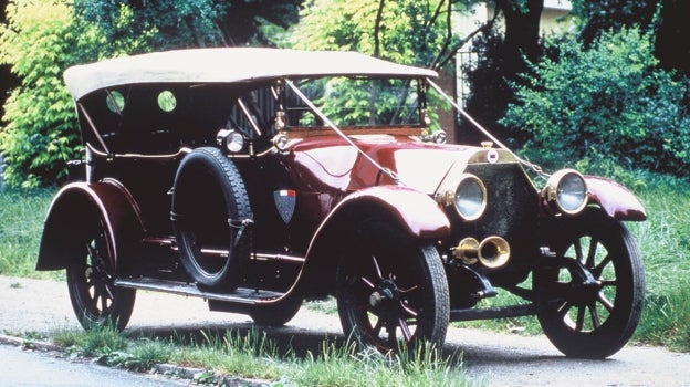 El Theta es el primer coche europeo que se ofrece con de serie con arranque, bocina y alumbrado eléctrico