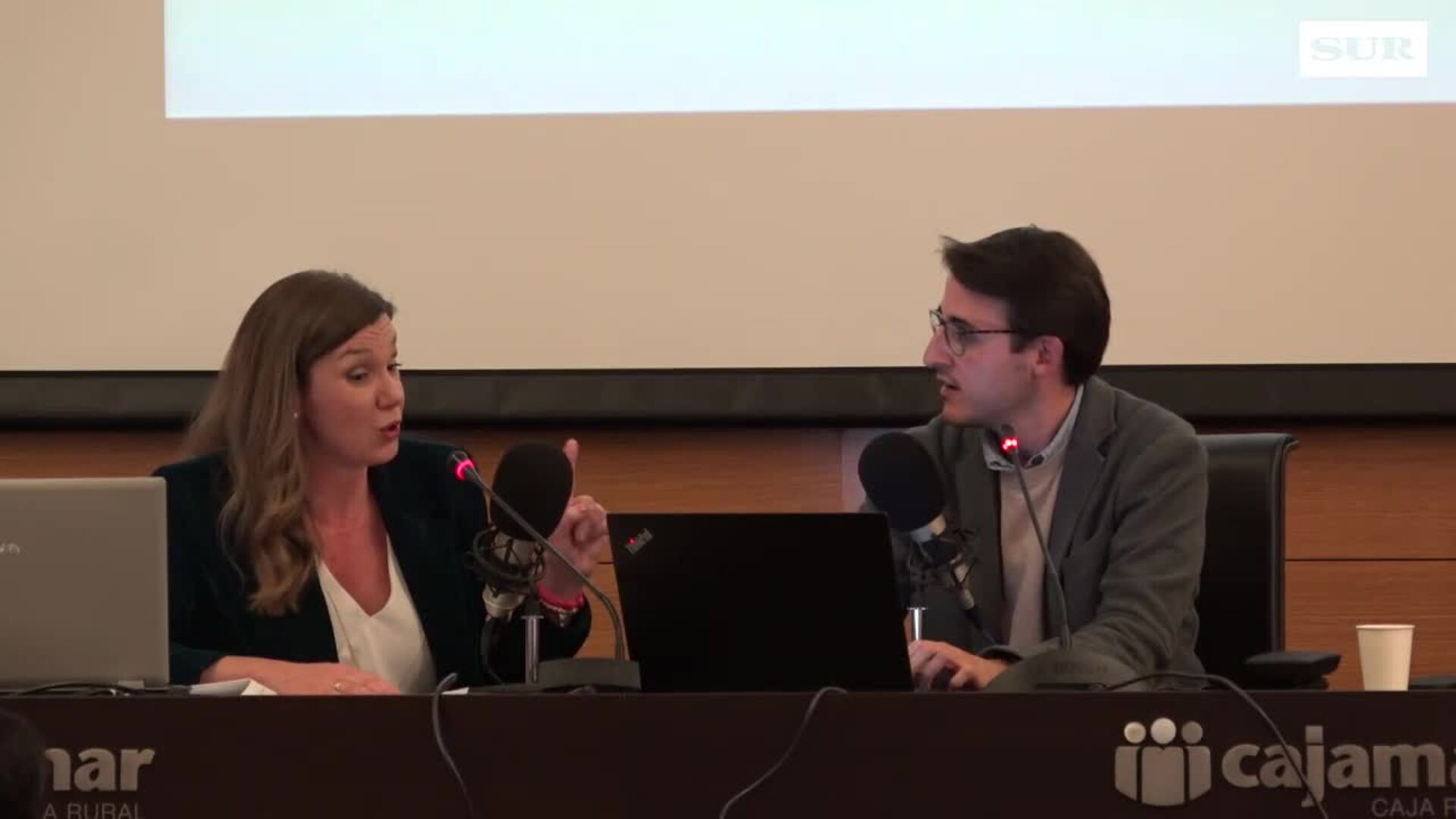 Vídeo: Así fue la grabación con público del episodio 100 de Memoria SUR, el podcast sobre la Historia de Málaga