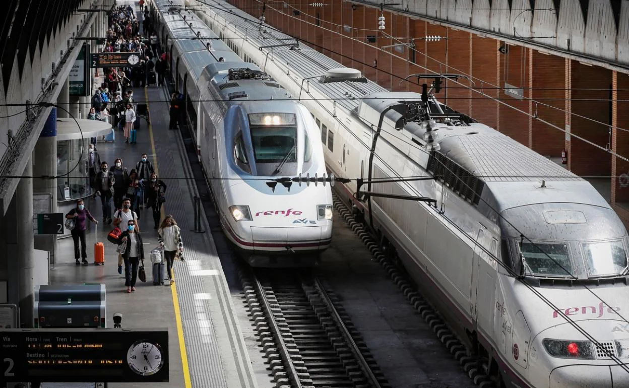 Renfe emite 276.800 abonos gratuitos para Cercanías y Media Distancia de Andalucía 