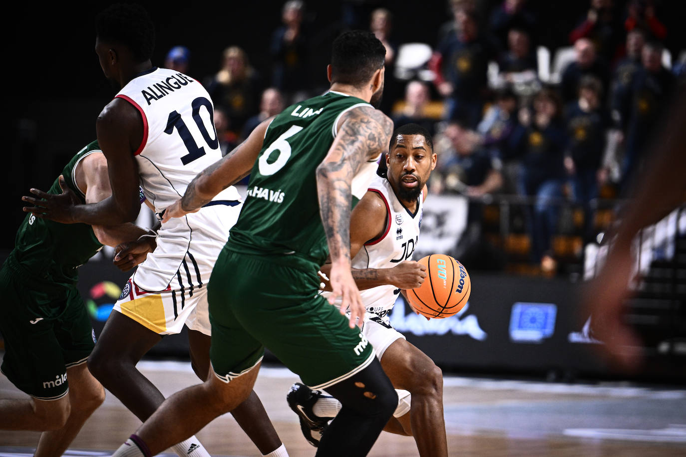 El Unicaja arrolla en su visita al Dijon (70-91). 