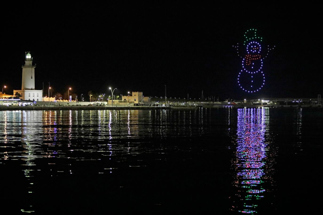 Málaga estrena espectáculo de drones esta Navidad. 