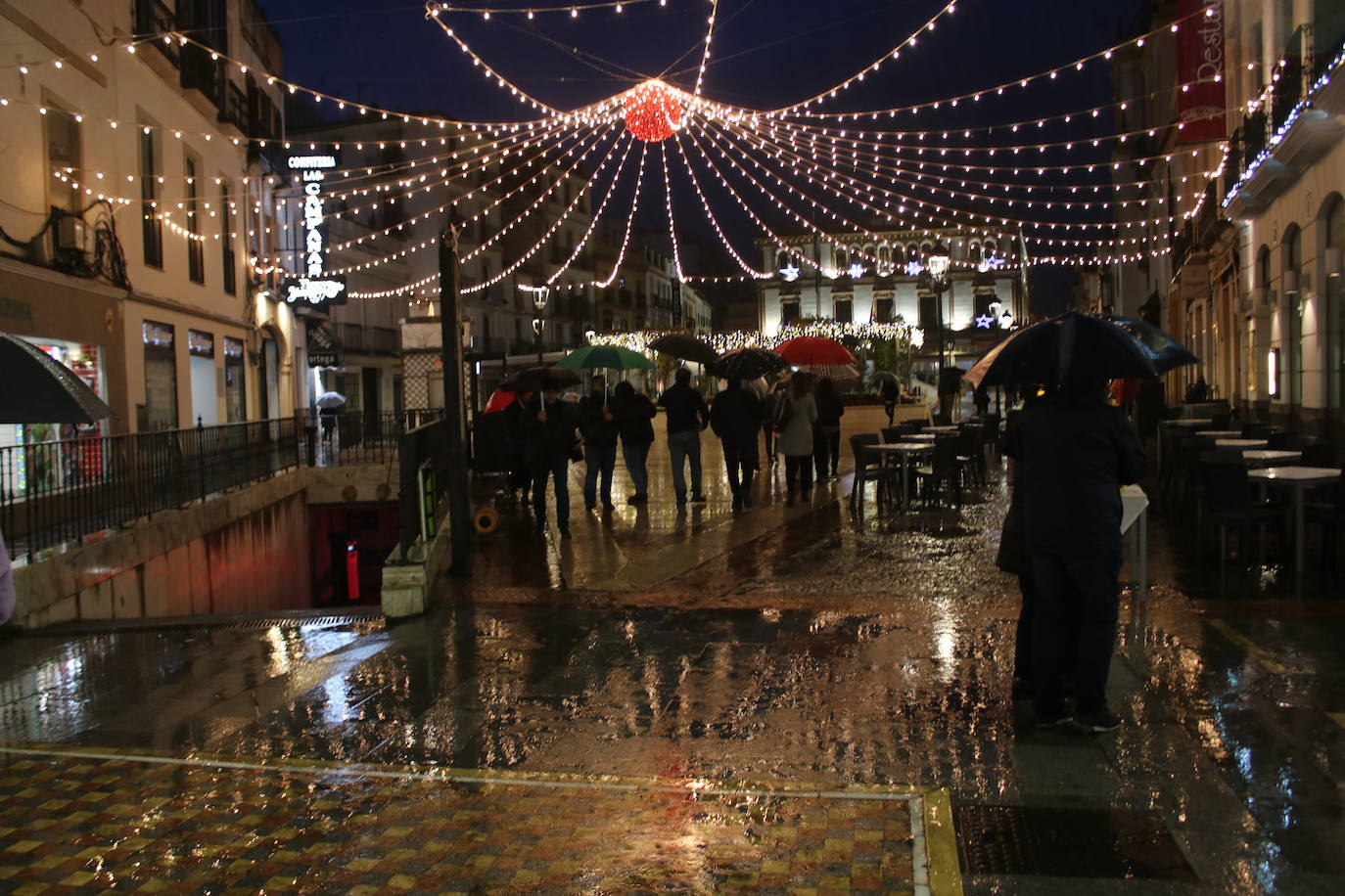 El Ayuntamiento destina casi 117.000 euros a su instalación y vuelve a apostar por puntos selfies en la plaza de España y Blas Infante