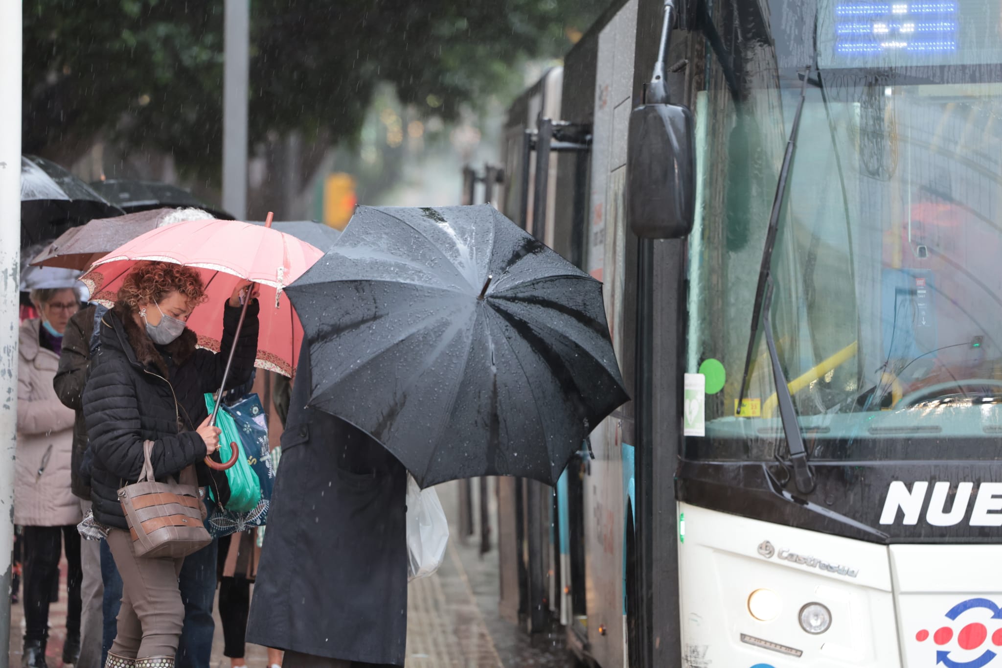 Aemet mantiene este viernes aviso por fuertes lluvias en la provincia