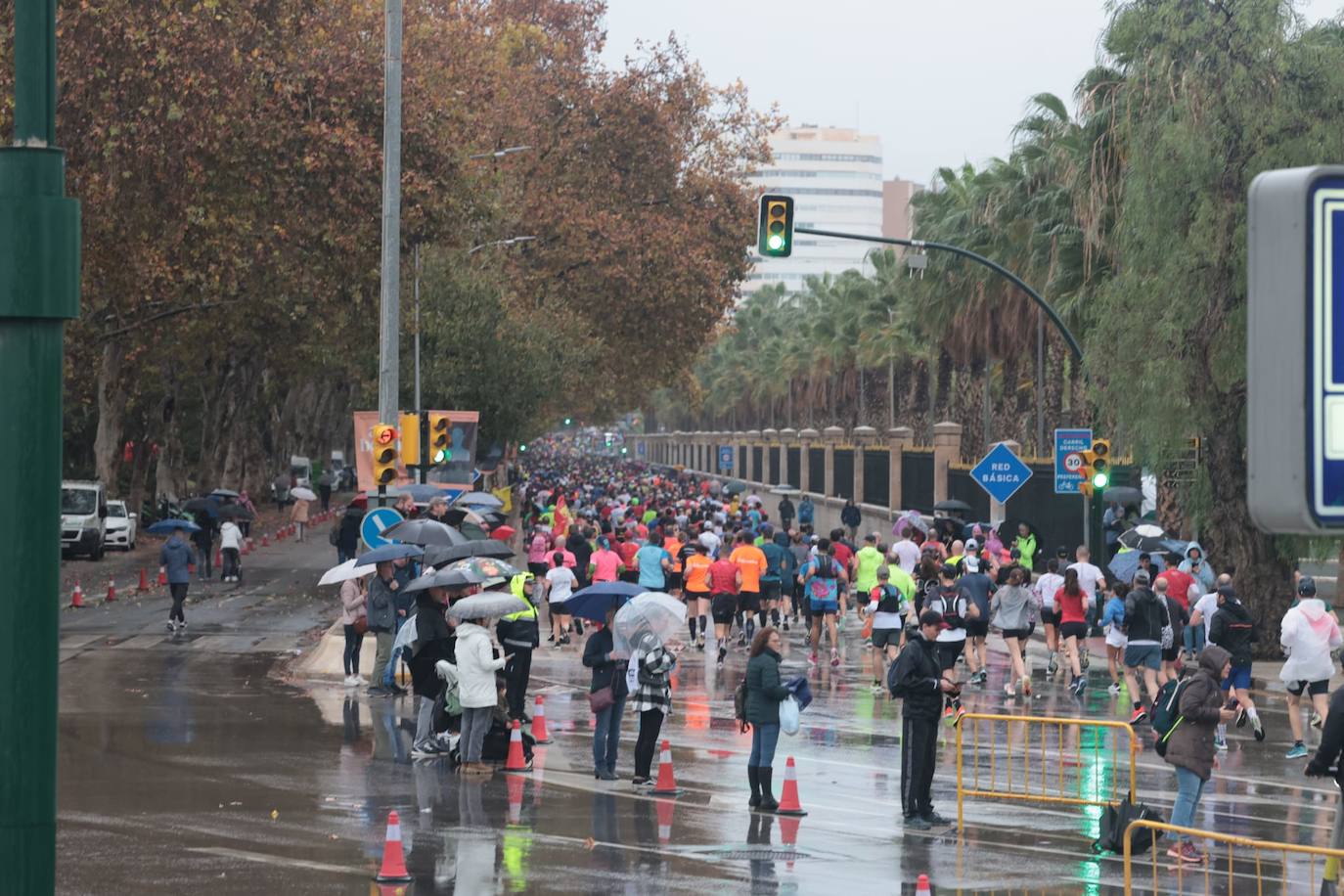 Barnaba Kipkoech gana la XII edición. Con un registro de 2h.08:19, se quedó a 39 segundos de la plusmarca de la prueba