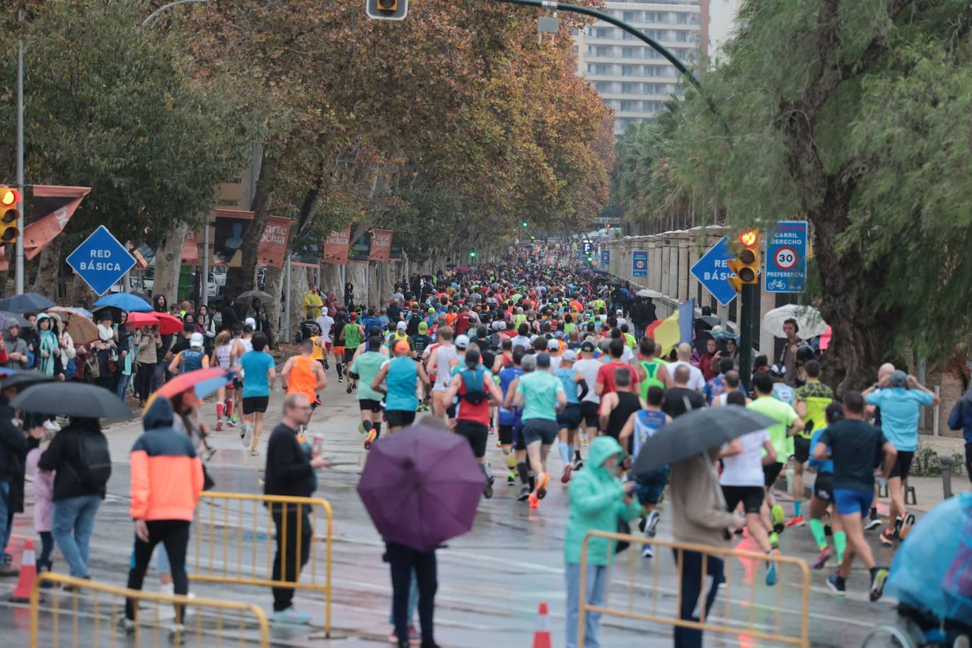 Barnaba Kipkoech gana la XII edición. Con un registro de 2h.08:19, se quedó a 39 segundos de la plusmarca de la prueba