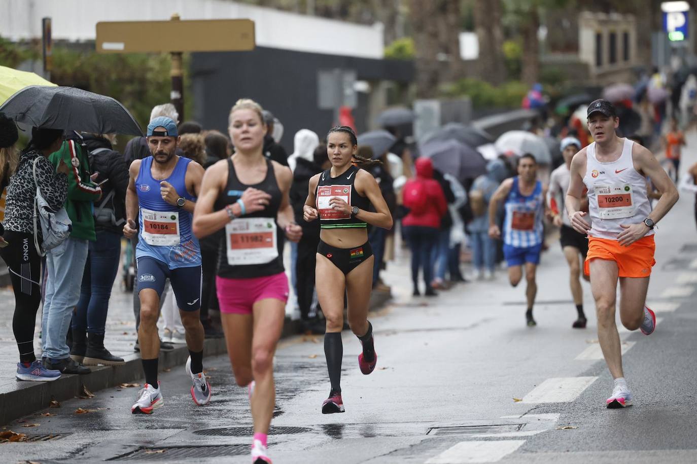 Barnaba Kipkoech gana la XII edición. Con un registro de 2h.08:19, se quedó a 39 segundos de la plusmarca de la prueba