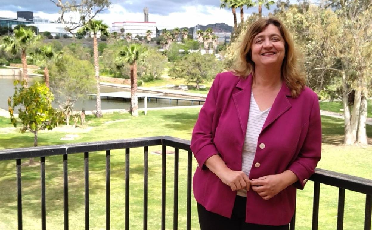 Francisca Rubio, en la terraza del despacho que ocupaba en Málaga TechPark. 