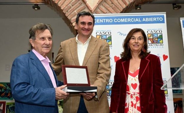 Premio Especial a la Trayectoria de Toda una Vida a Santiago Domínguez. 