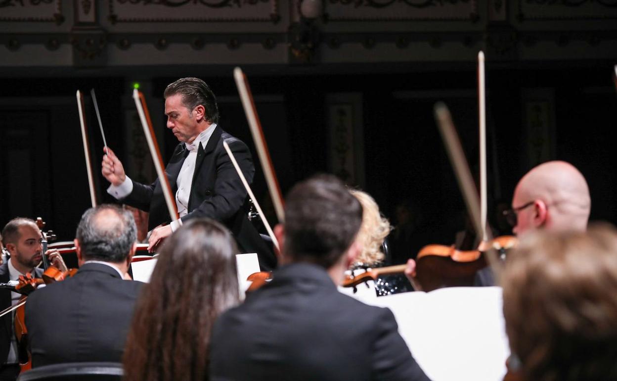 Orquesta Filarmónica de Málaga: El espectáculo debe continuar…y así lo hace en el Teatro Cervantes de Málaga