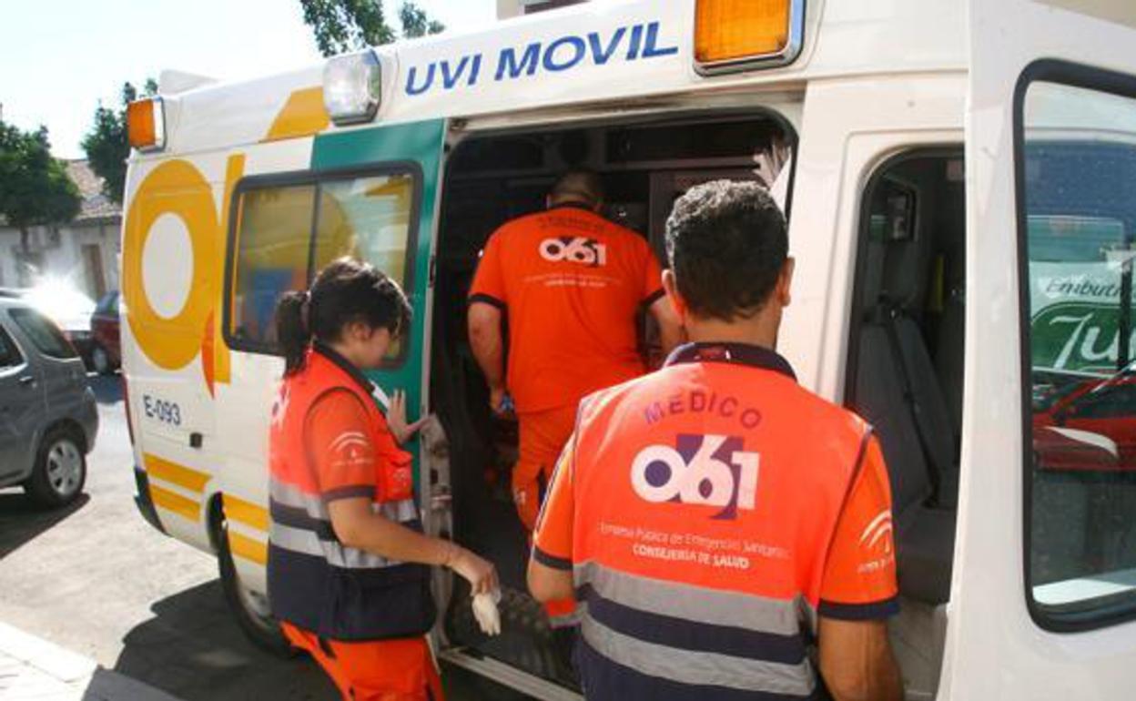 En el lugar han intervenido efectivos de Policía Local, Guardia Civil y el Centro de Emergencias Sanitarias 061