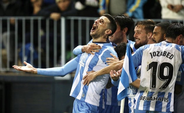 El Málaga al fin brilla como equipo 