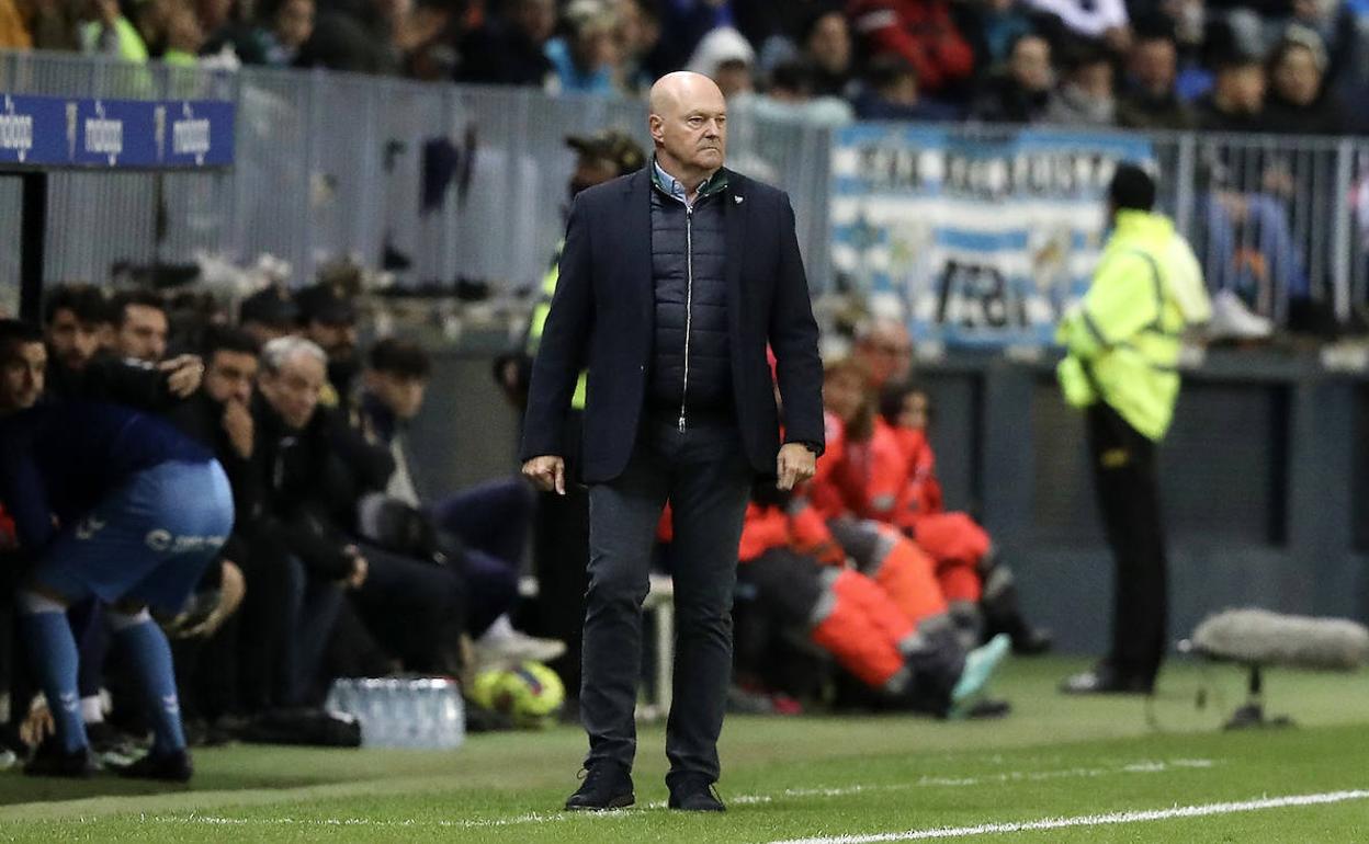 El entrenador del Málaga, Pepe Mel, durante el partido contra el Alavés.