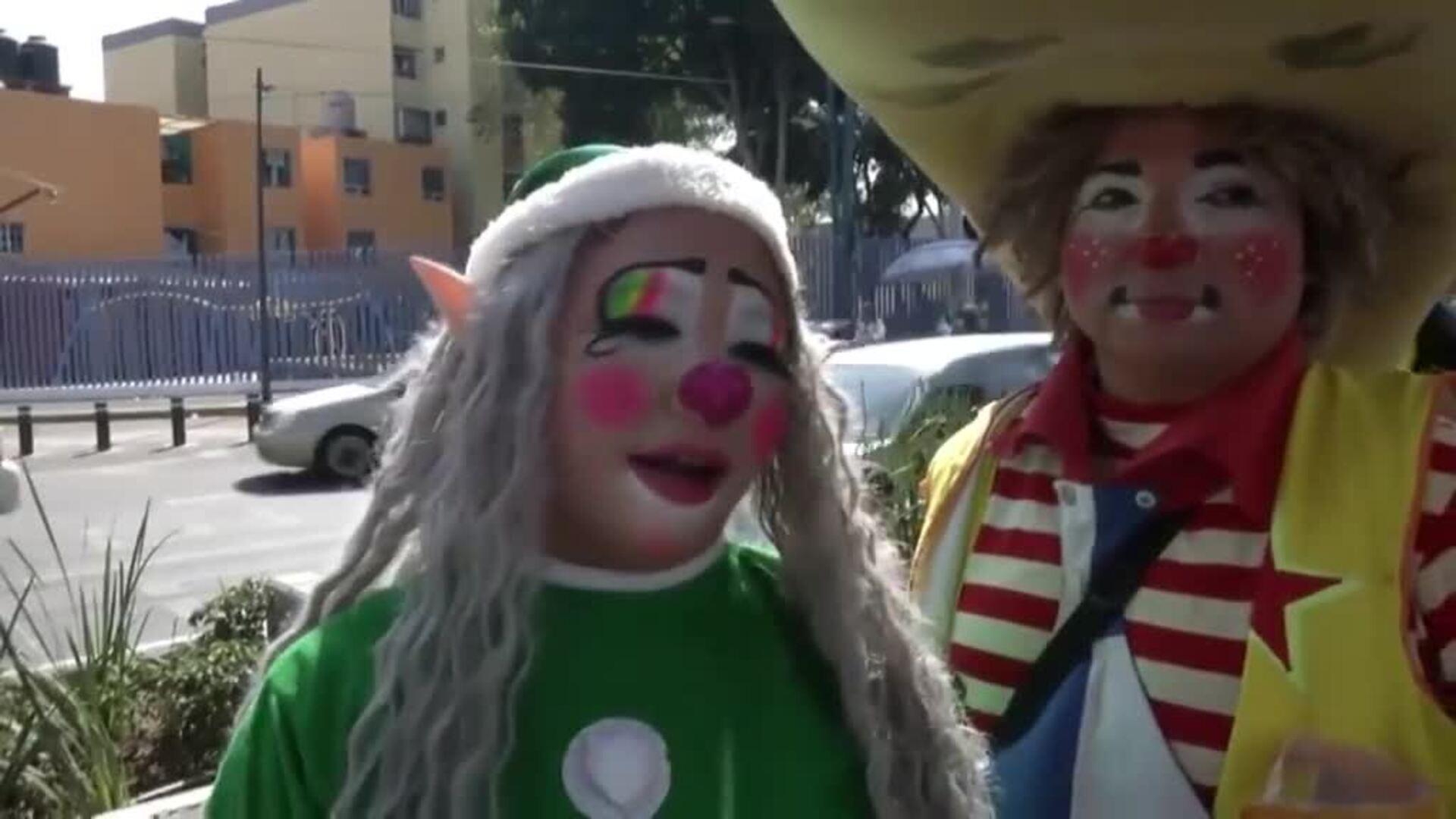 Cientos de payasos peregrinan a la Basílica de Guadalupe en México