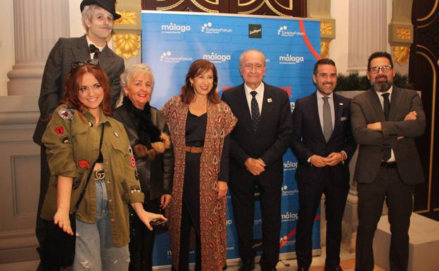 Imagen principal - Actores de la gala con Teresa Porras, Gema del Corral, Francisco de la Torre, Jacobo Florido y Francisco Pomares. Juan Aguilar, Miguel Méndez, Teresa Porras, Margarita Romero y Manuel Salazar. Marta Izquierdo, Miguel Ángel Piédrola y Susana Lluch.