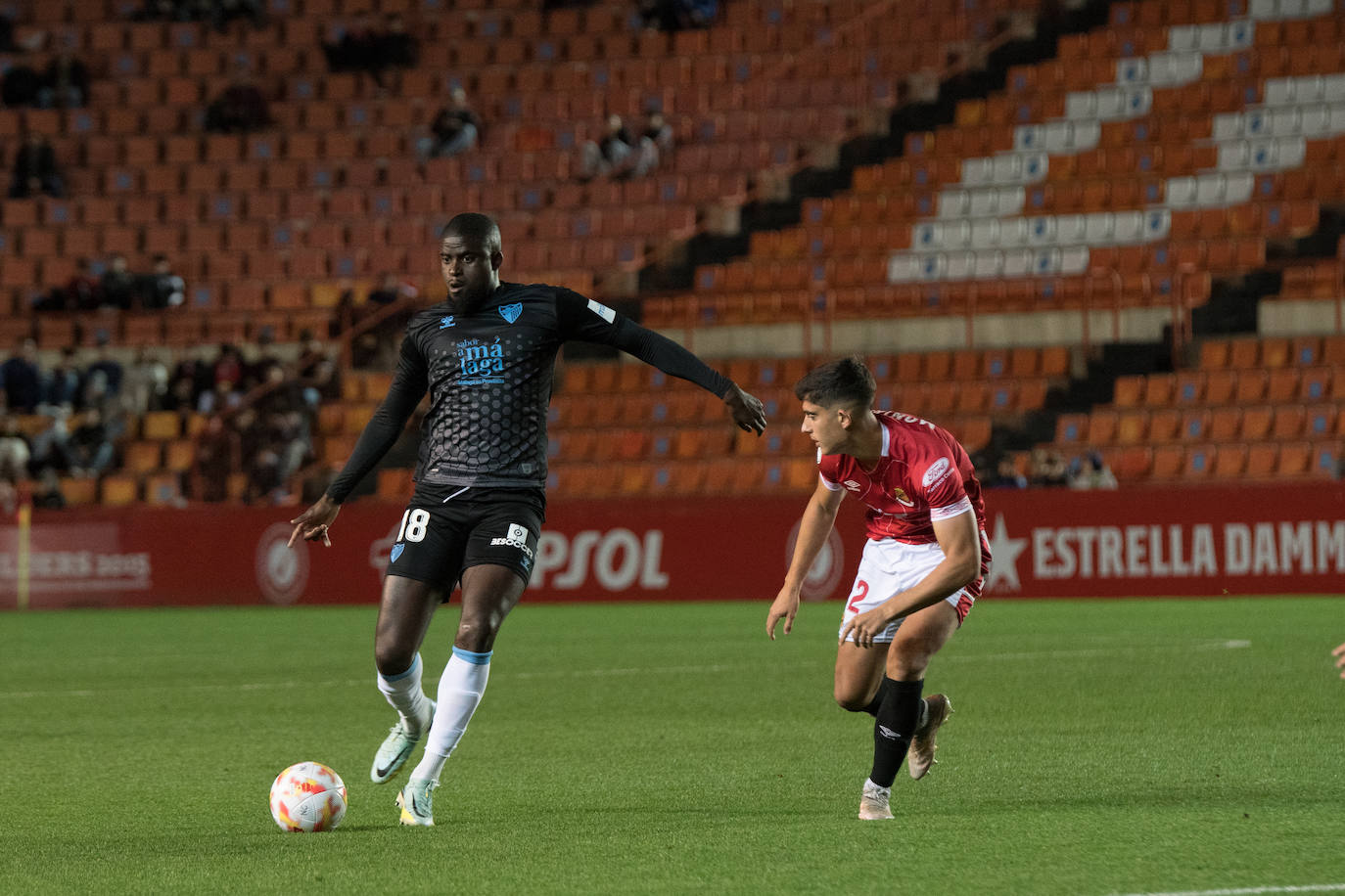 El Málaga perdió en su visita al Gimnástic Tarragona (2-1). 