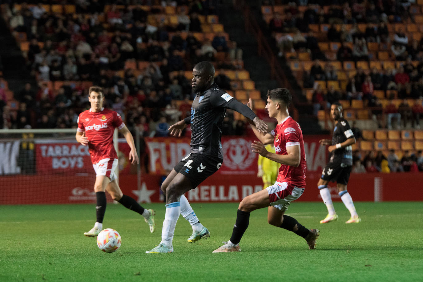 El Málaga perdió en su visita al Gimnástic Tarragona (2-1). 