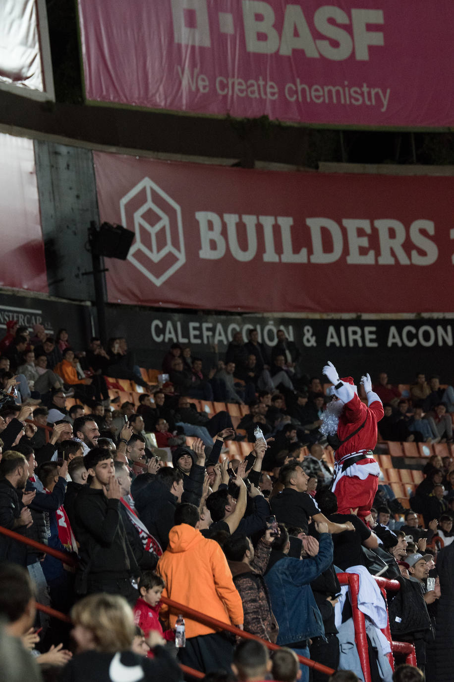 El Málaga perdió en su visita al Gimnástic Tarragona (2-1). 