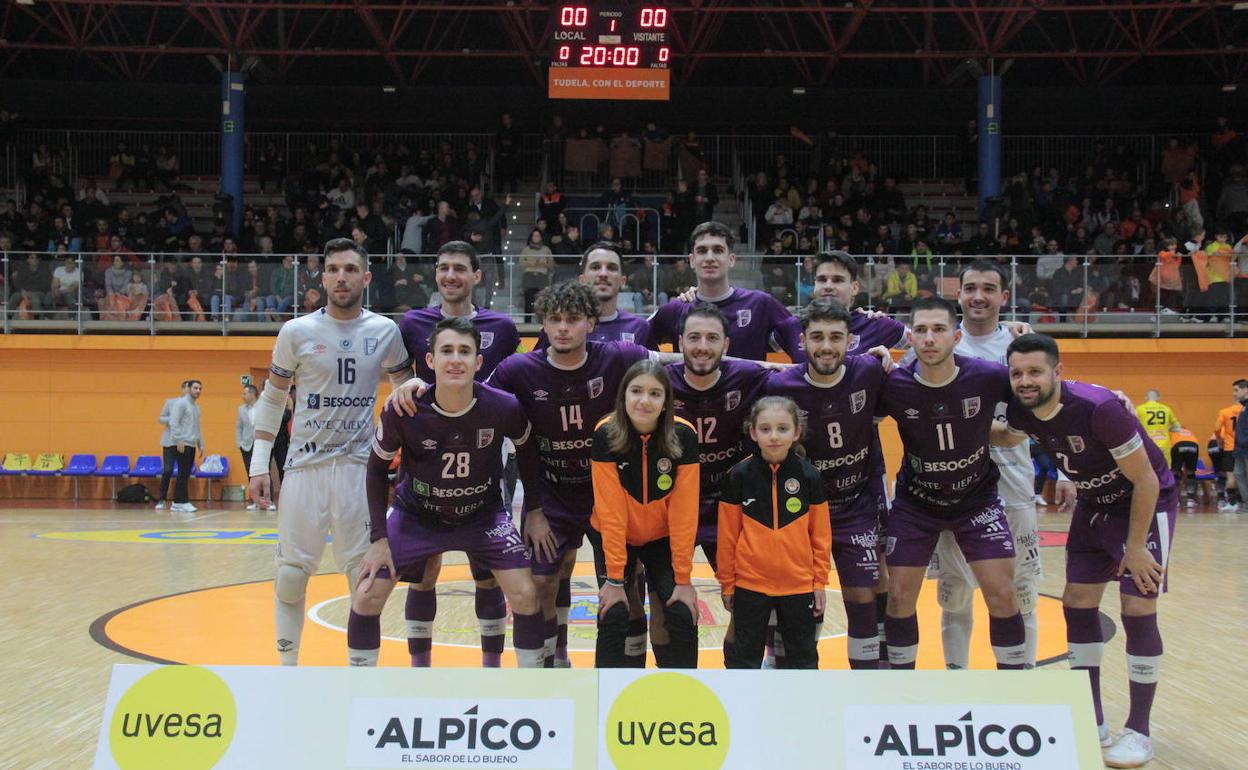 La formación del BeSoccer UMA Antequera en el partido del miércoles en Tudela ante Ribera Navarra. 