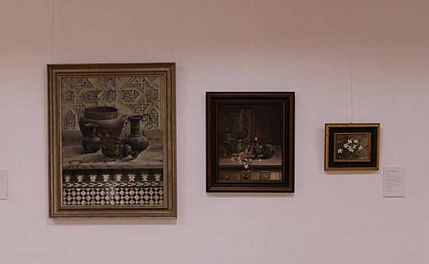 Entre los artistas malagueños, obras de Díaz Barberán, Paco Hernández, Jaime Rittwagen, Celia Berrocal y Antonio Montiel. 