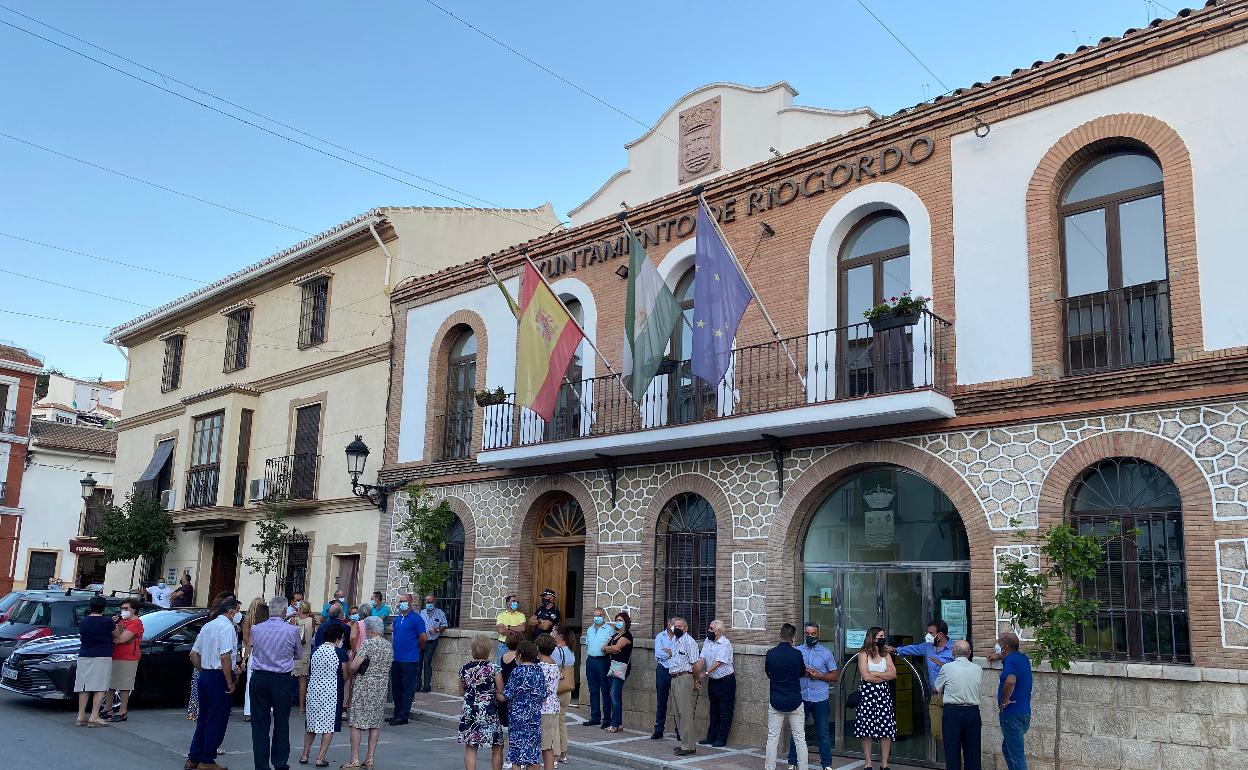 Fachada principal del Ayuntamiento de Riogordo, en una imagen de archivo. 