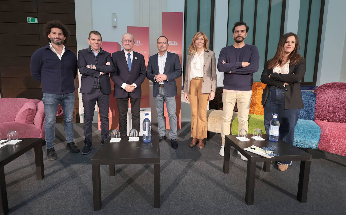 SUR organiza un encuentro con empresarios e inversores que debaten sobre los modelos de financiación, el internet del futuro, el talento joven o la apuesta por 'startups' lideradas por mujeres