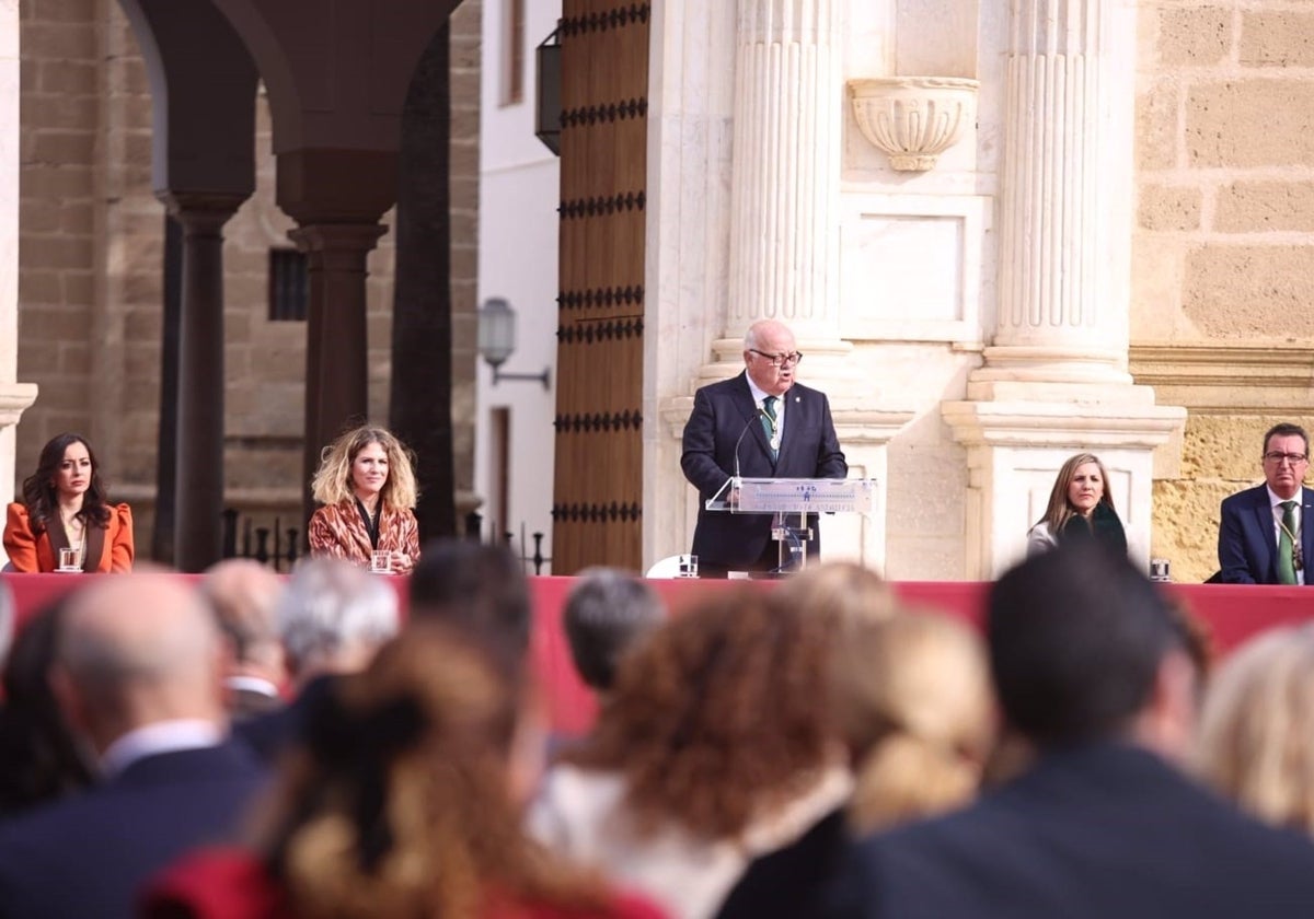 El presidente del Parlamento, Jesús Aguirre, en el acto del Día de Andalucía.