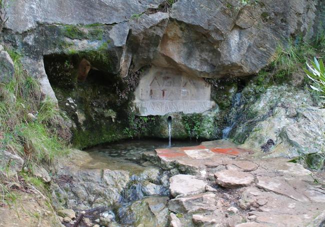 Fuente de Nuestra Señora de la Paz