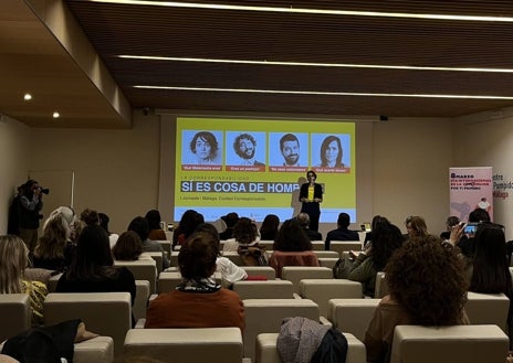 Imagen secundaria 1 - Diferentes momentos de la jornada celebrada en el auditorio del Pompidou.