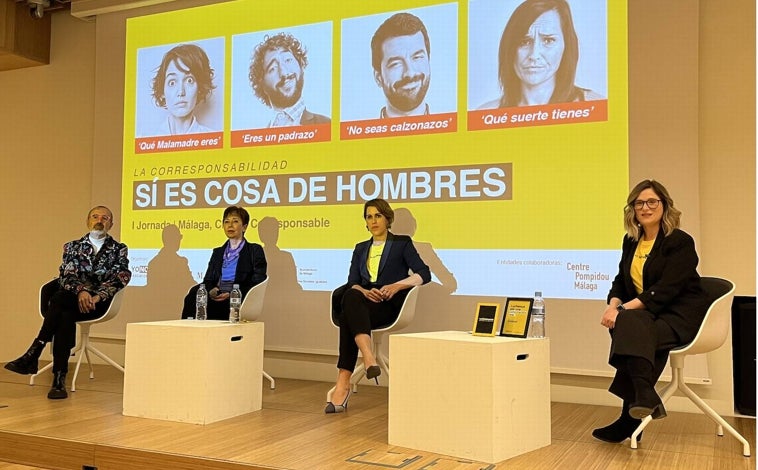 Imagen principal - Diferentes momentos de la jornada celebrada en el auditorio del Pompidou.