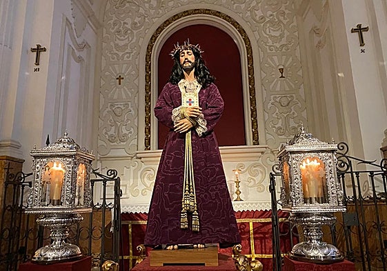 La imagen del Cristo de Medinaceli en la parroquia de Santiago.