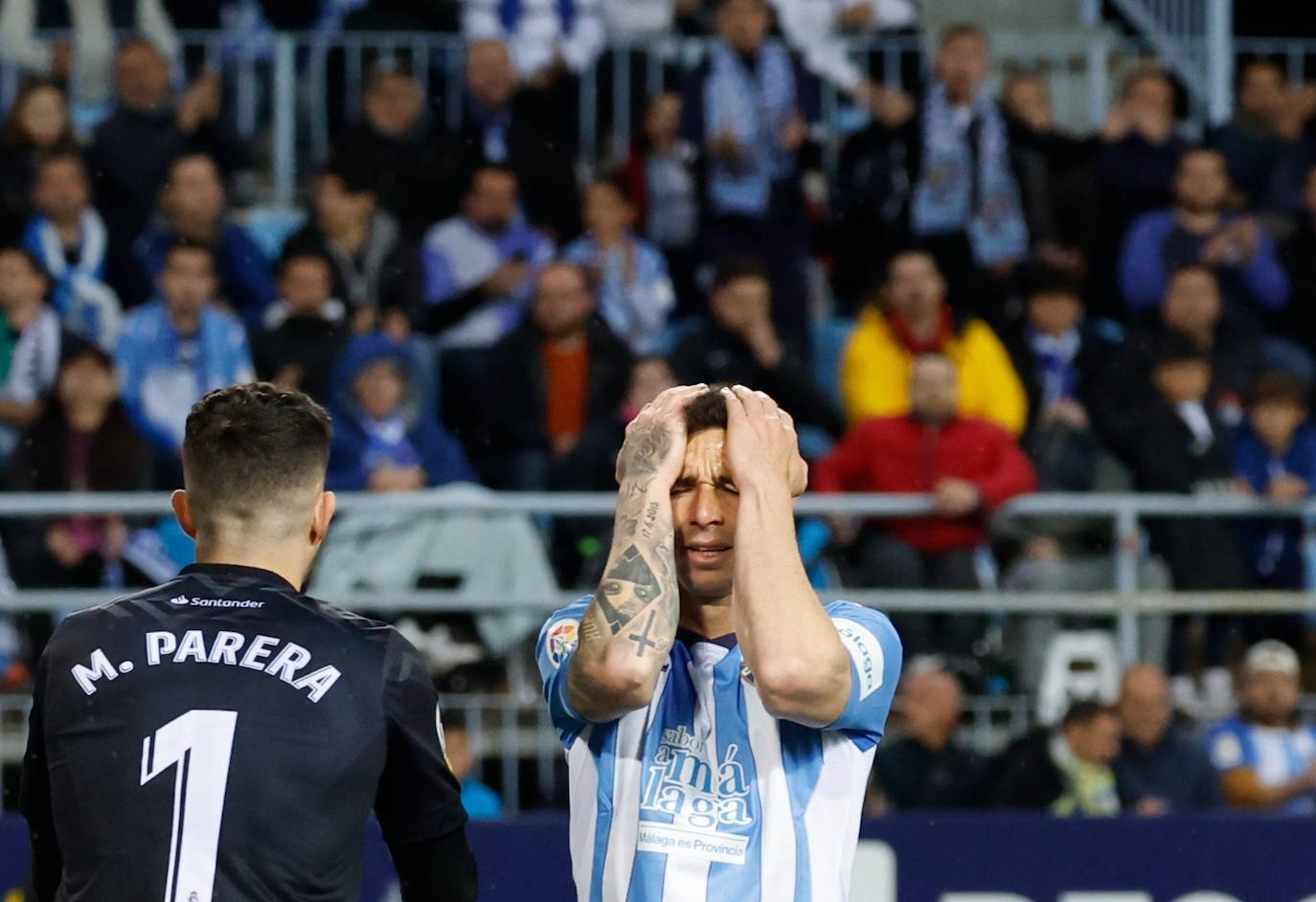 El Málaga perdió en casa ante el Racing (0-1) y la salvación queda ahora a diez puntos